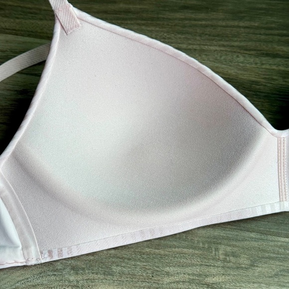 Victoria’s Secret T-shirt Light Pink Striped Lightly-Lined Wireless Bra 34D - Picture 11 of 16